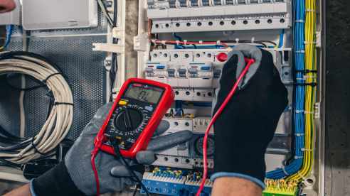 Reparatur von Elektroschalttafeln