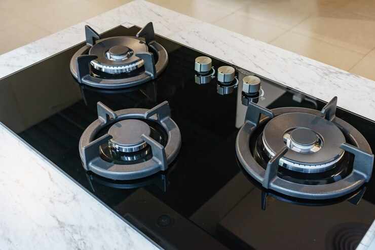 Installation von Kochfeldern