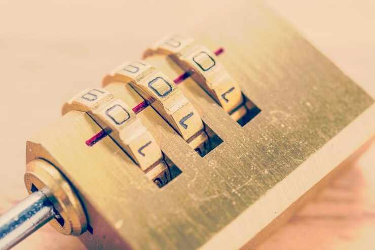 Entriegelung von Kassenschlössern an Holz-, Metall-, PVC-Türen und mehr